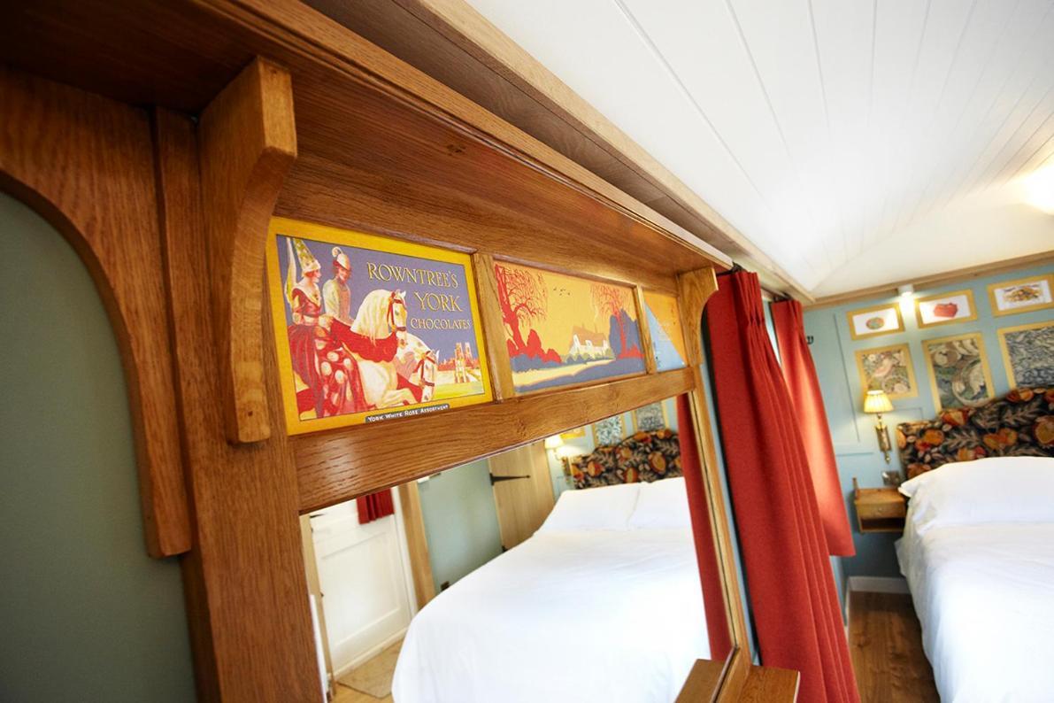 Hornington Manor Luxury Shepherd Huts York Exterior photo